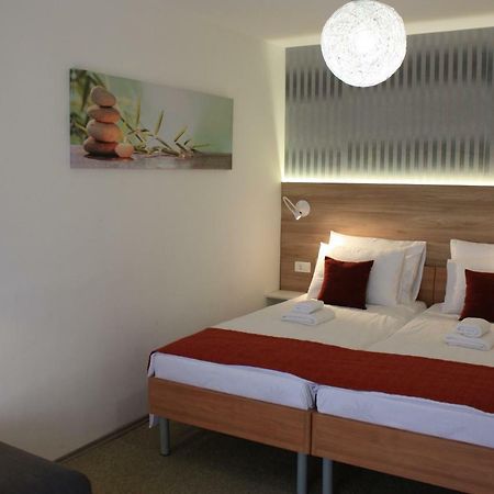 Aura Residence โรวีน ภายนอก รูปภาพ