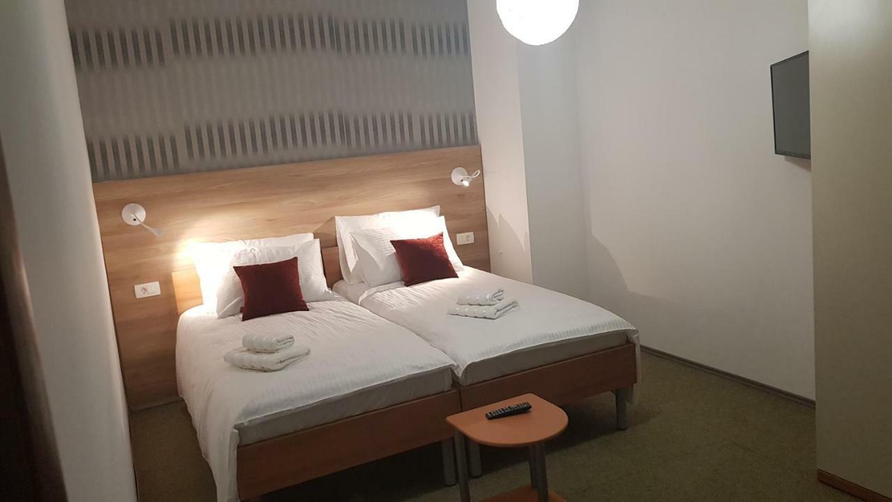 Aura Residence โรวีน ภายนอก รูปภาพ